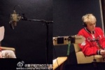เทา (Tao) ถูกเผยภาพขณะอยู่ในห้องบันทึกเสียงแบบเดี่ยวของเขาเอง!!