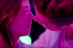 บีไอ บ๊อบบี้ iKON ส่อแววจะมีฉากจูบในทีเซอร์ของ LG Stylus 2 !