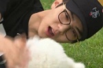 เซฮุน EXO แนะนำน้อง Vivi สัตว์เลี้ยงที่เป็นลูกหมาสุดน่ารักผ่านการออกอากาศรายการสด!