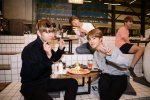 หนุ่ม ๆ วง BTS มาแวะชิมขนมที่ Brick Live Cafe ในประเทศไทยด้วยตัวเอง!